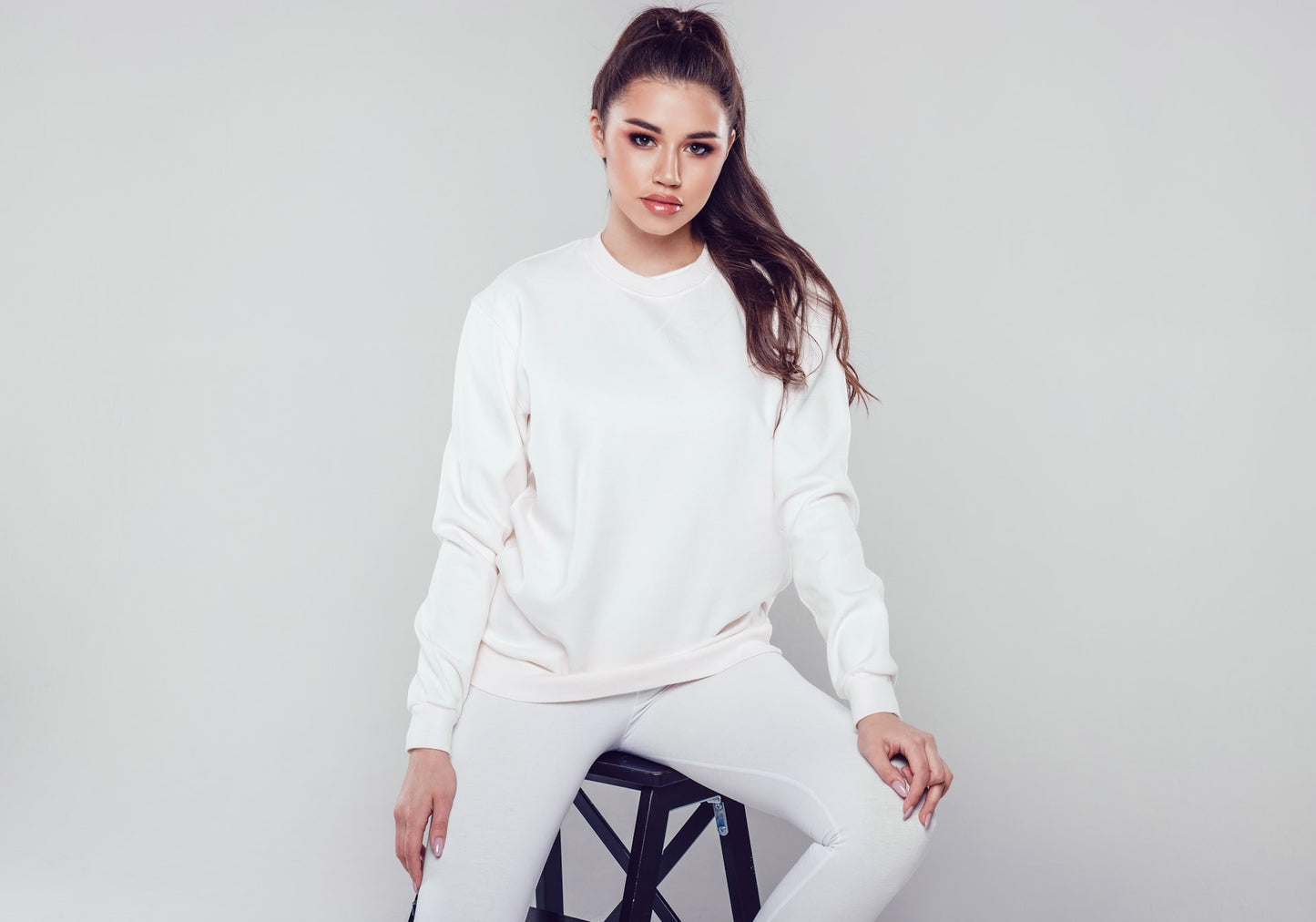 White Solid Unisex Sweatshirt